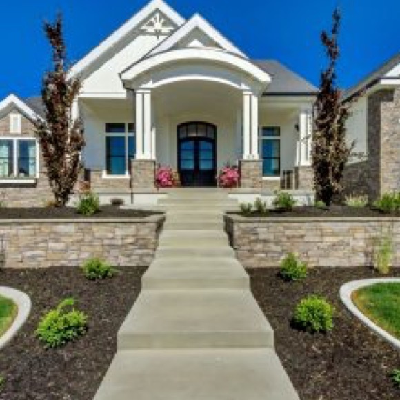 Meet your Posher - Picture 2 of 3